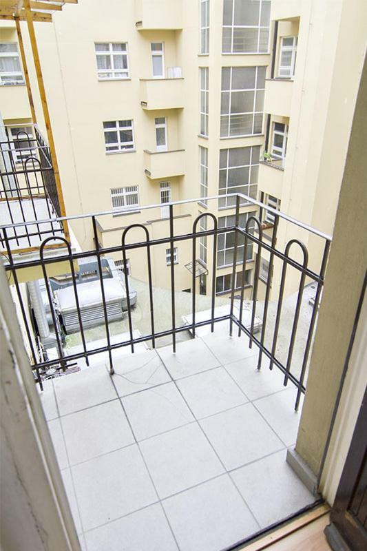 With 2 Bathrooms- 5 Minutes From Old Town - 102 M2 Prag