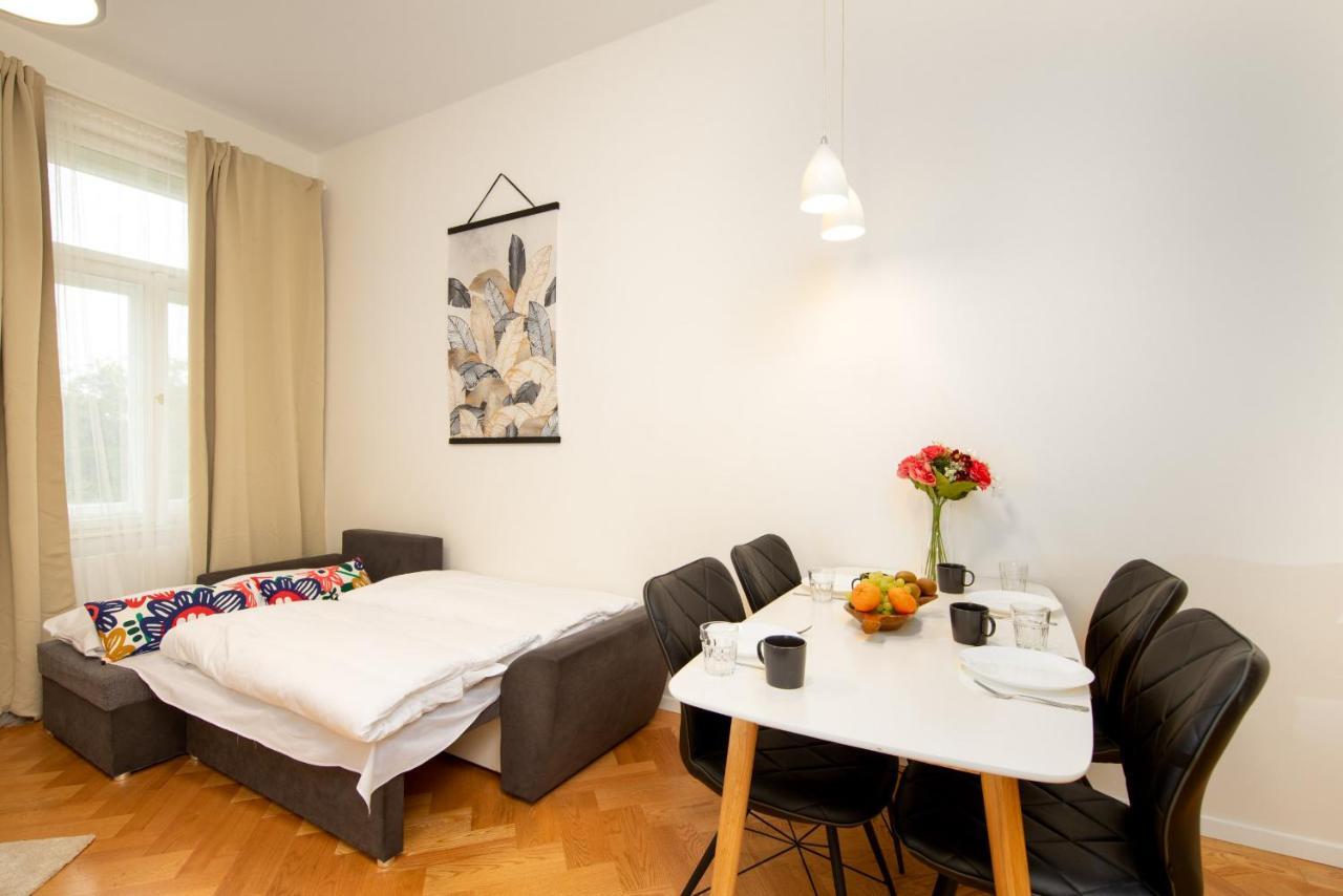Apartment Park Karlin *