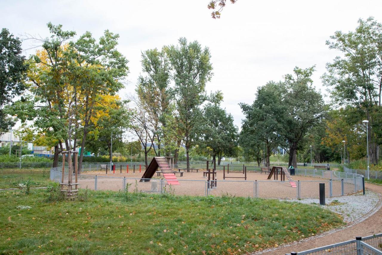 Apartment Park Karlin *