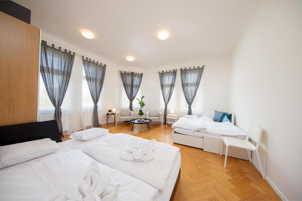 Park Karlin Apartment *