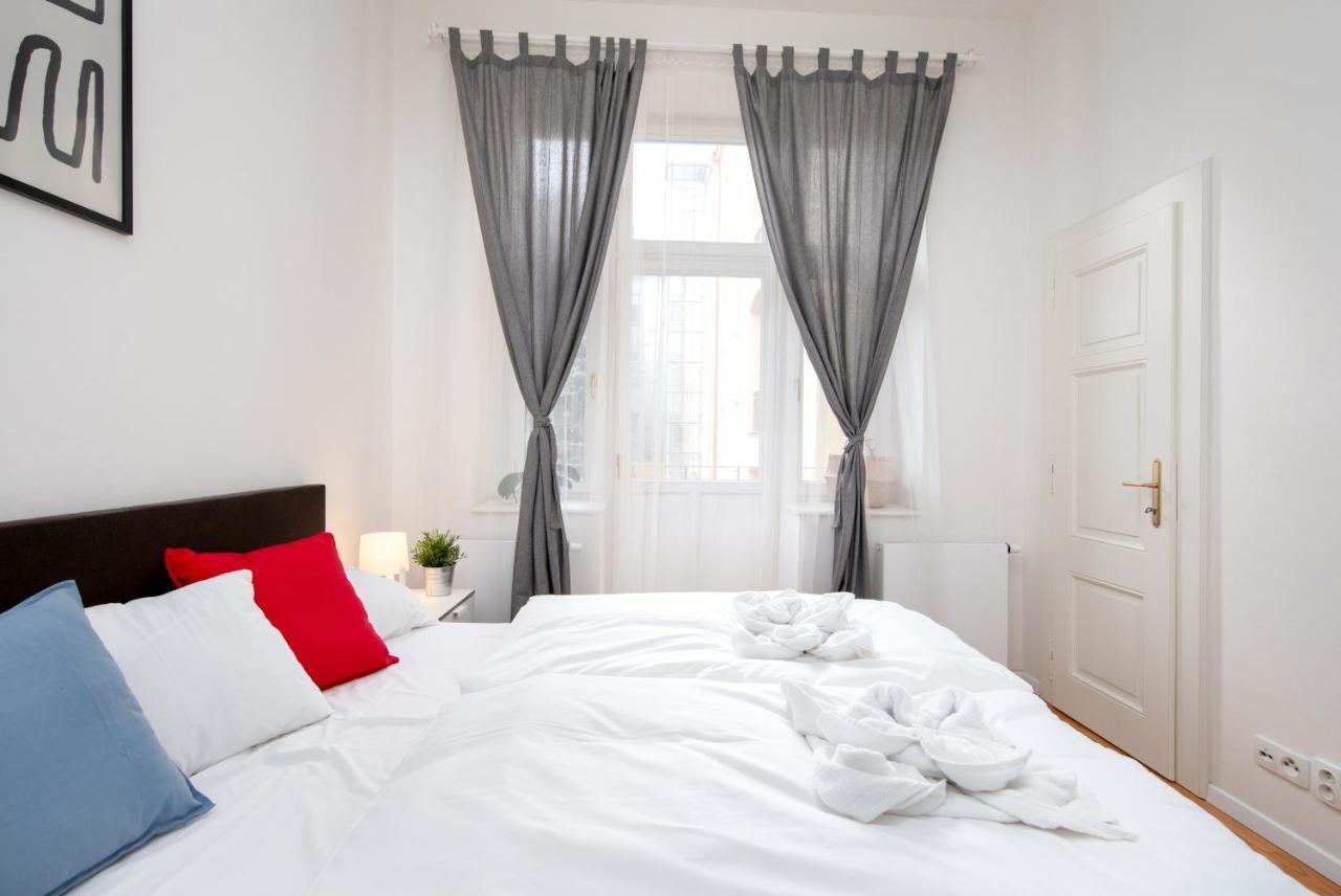 Park Karlin Apartment *