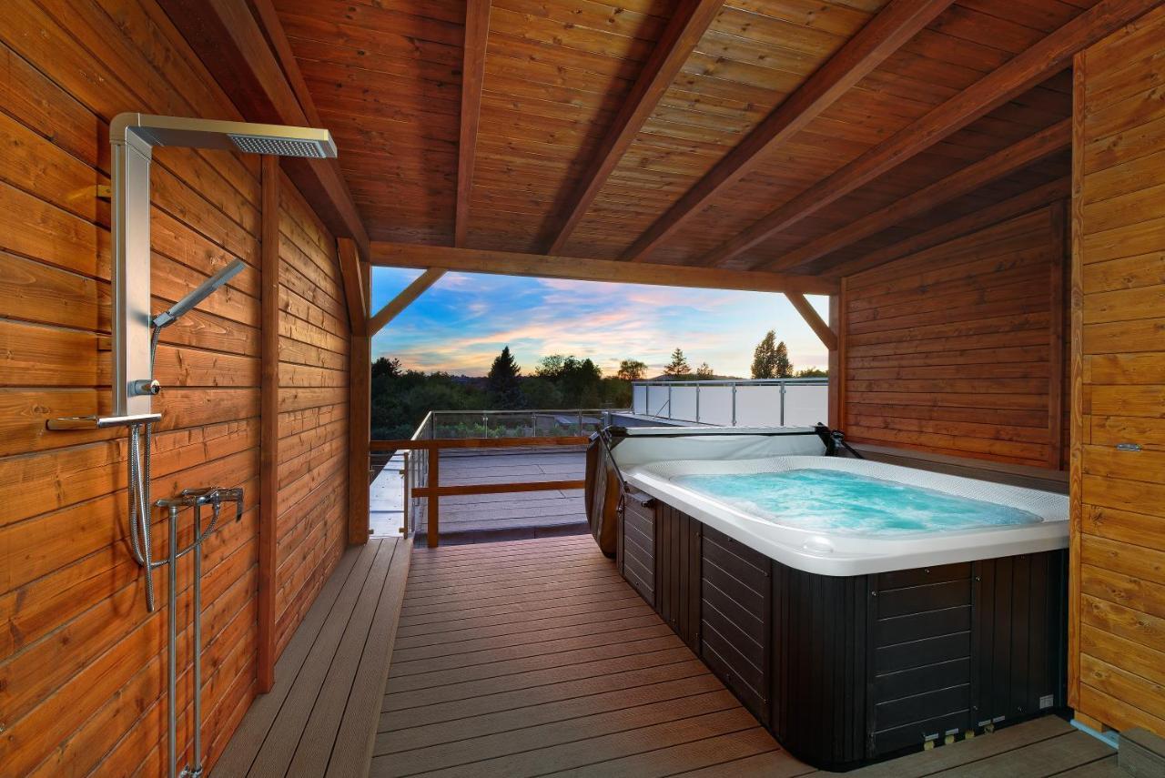Aura Design & Garden Pool 3*