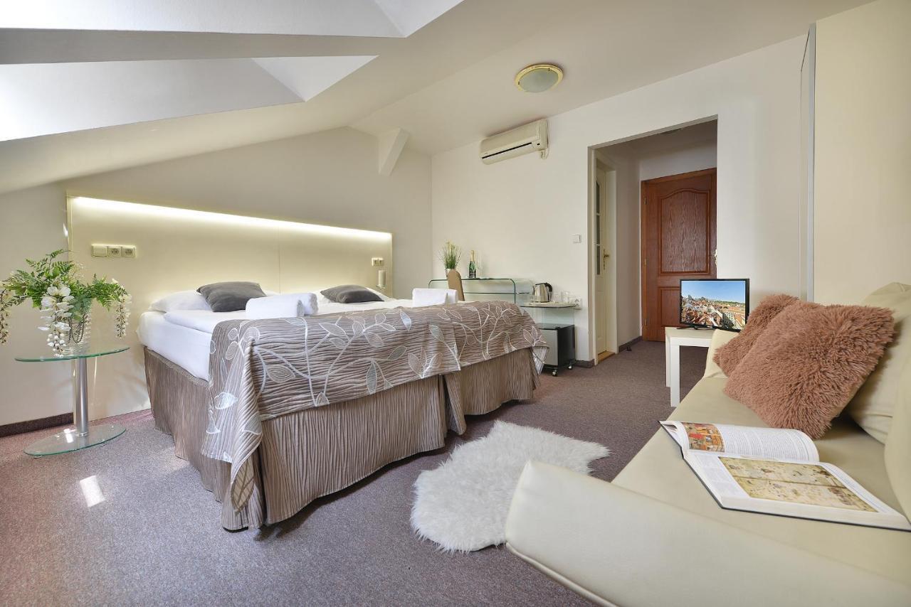 Anette Hotel 3*