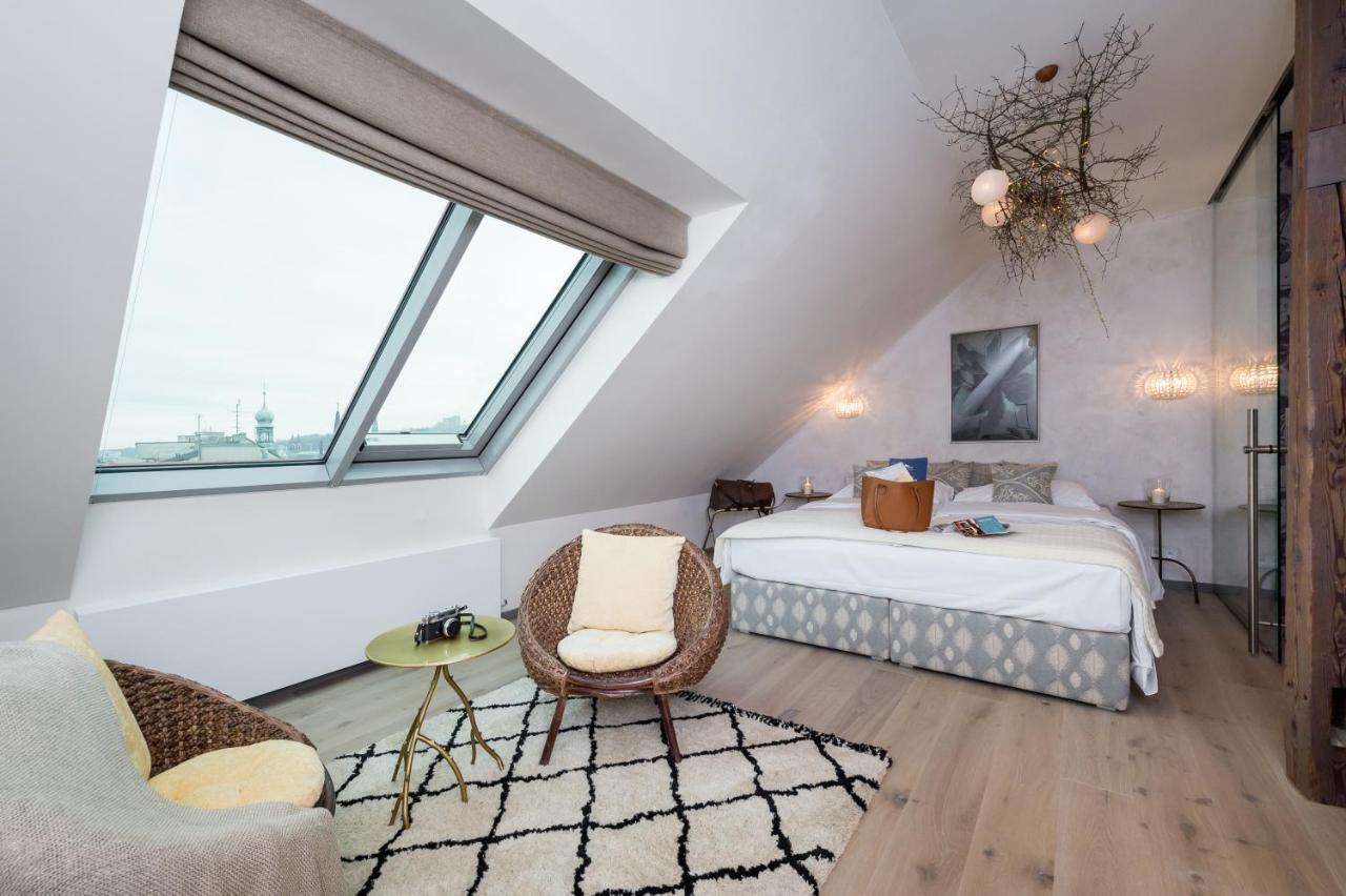 Empirent Rooftop Collection * Prag