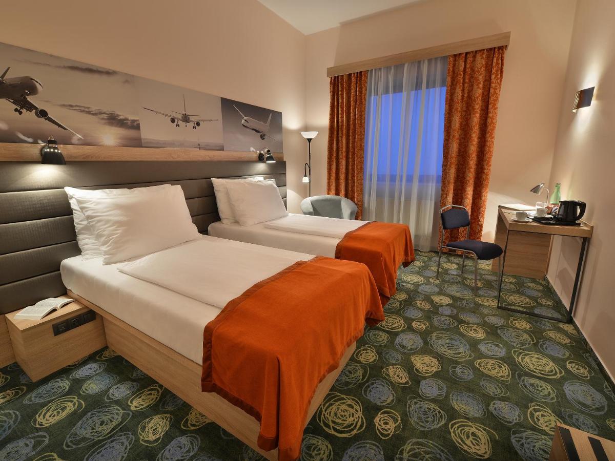 Ramada Airport Hotel
