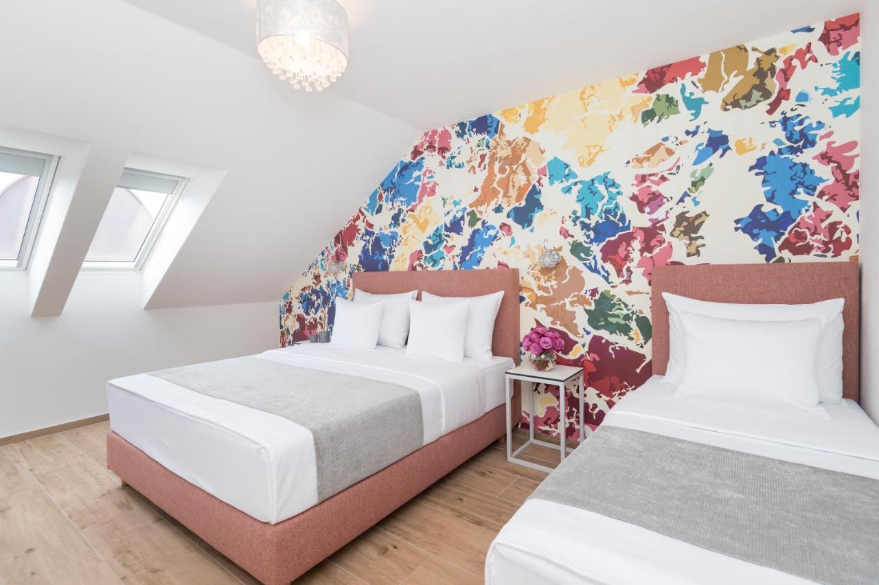 Eight Secrets Boutique By Dwellfort Prag