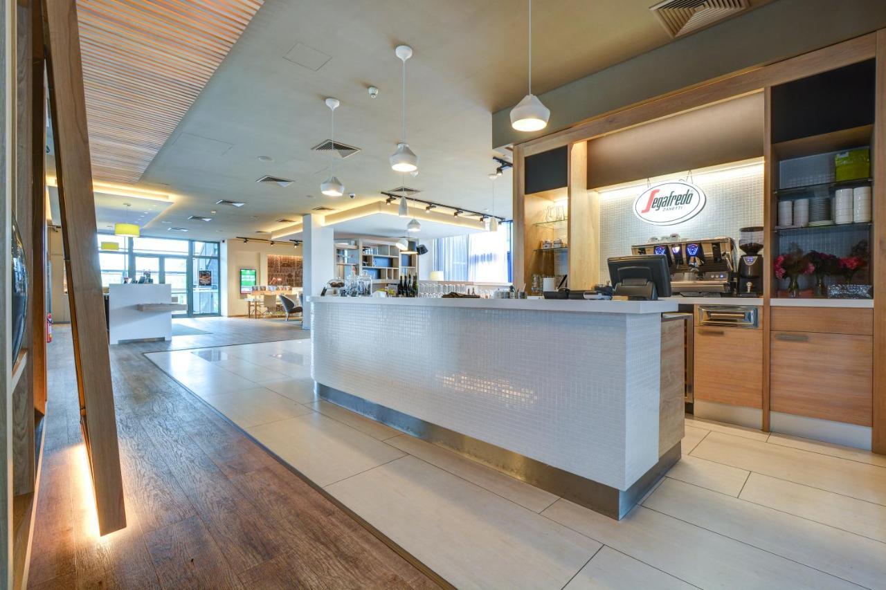 Holiday Airport By Ihg Hotell