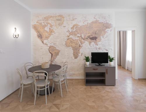 6 Continents By Adrez Apartment