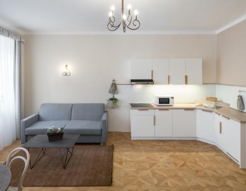 Apartment 6 Continents By Adrez Prag