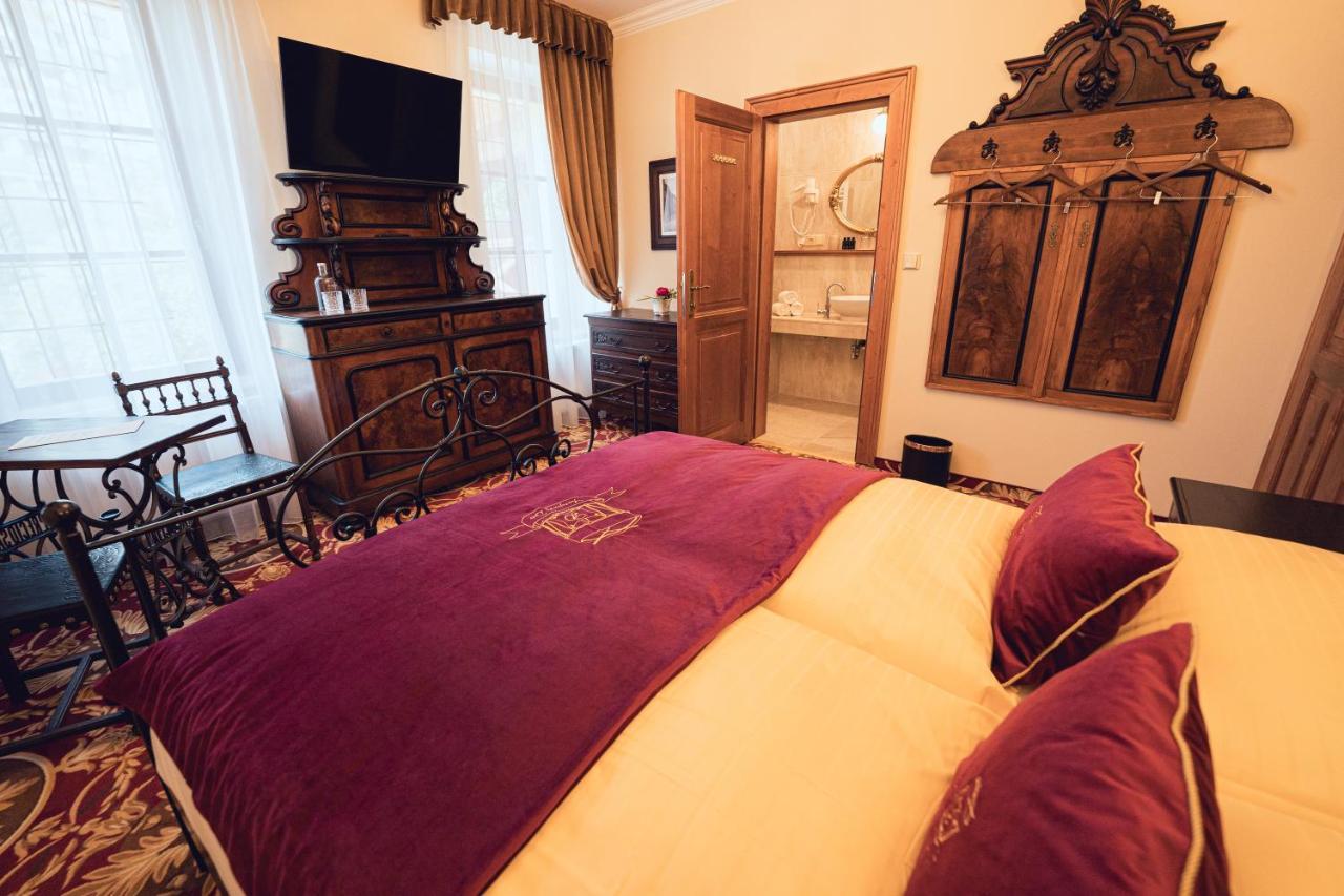 Svatojansky Dvur 4* Prag
