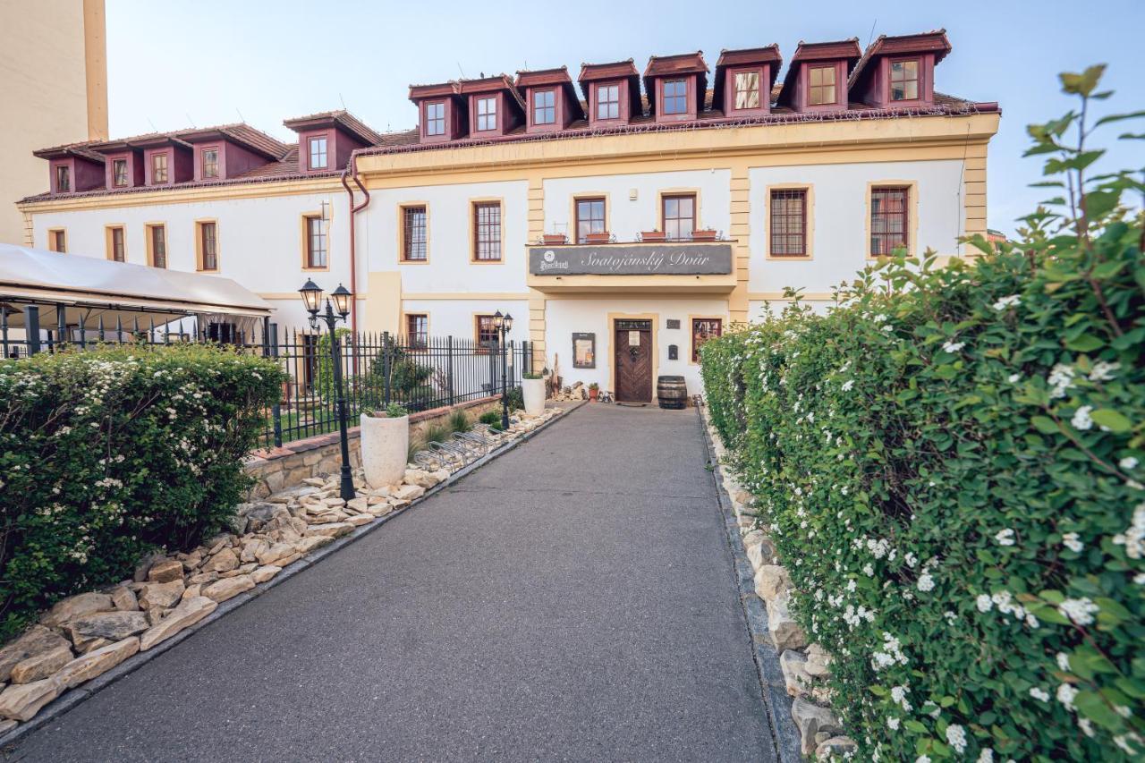 Svatojansky Dvur Prag